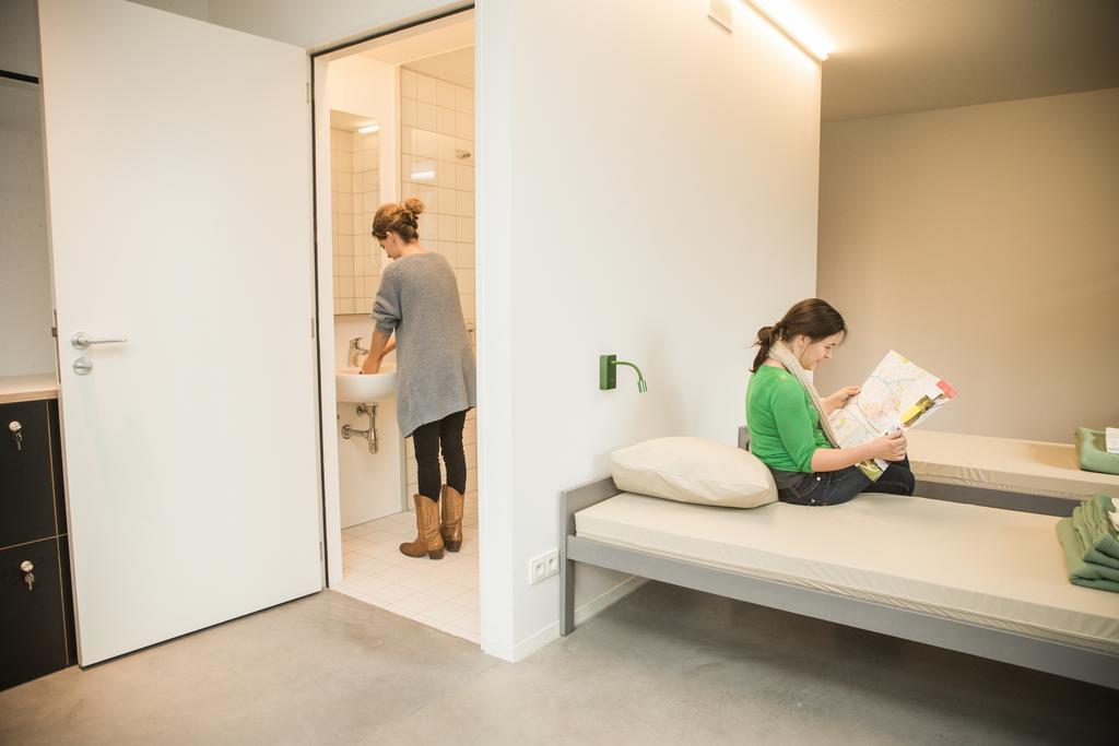 Hostel Groeninghe Kortrijk Rum bild