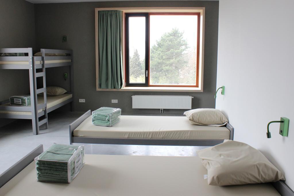 Hostel Groeninghe Kortrijk Rum bild